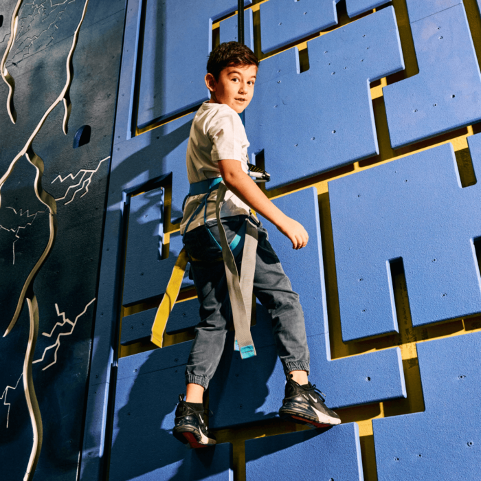 Social-Fair-Climbing-Arena-6-aspect-ratio-1000-1000-700x700